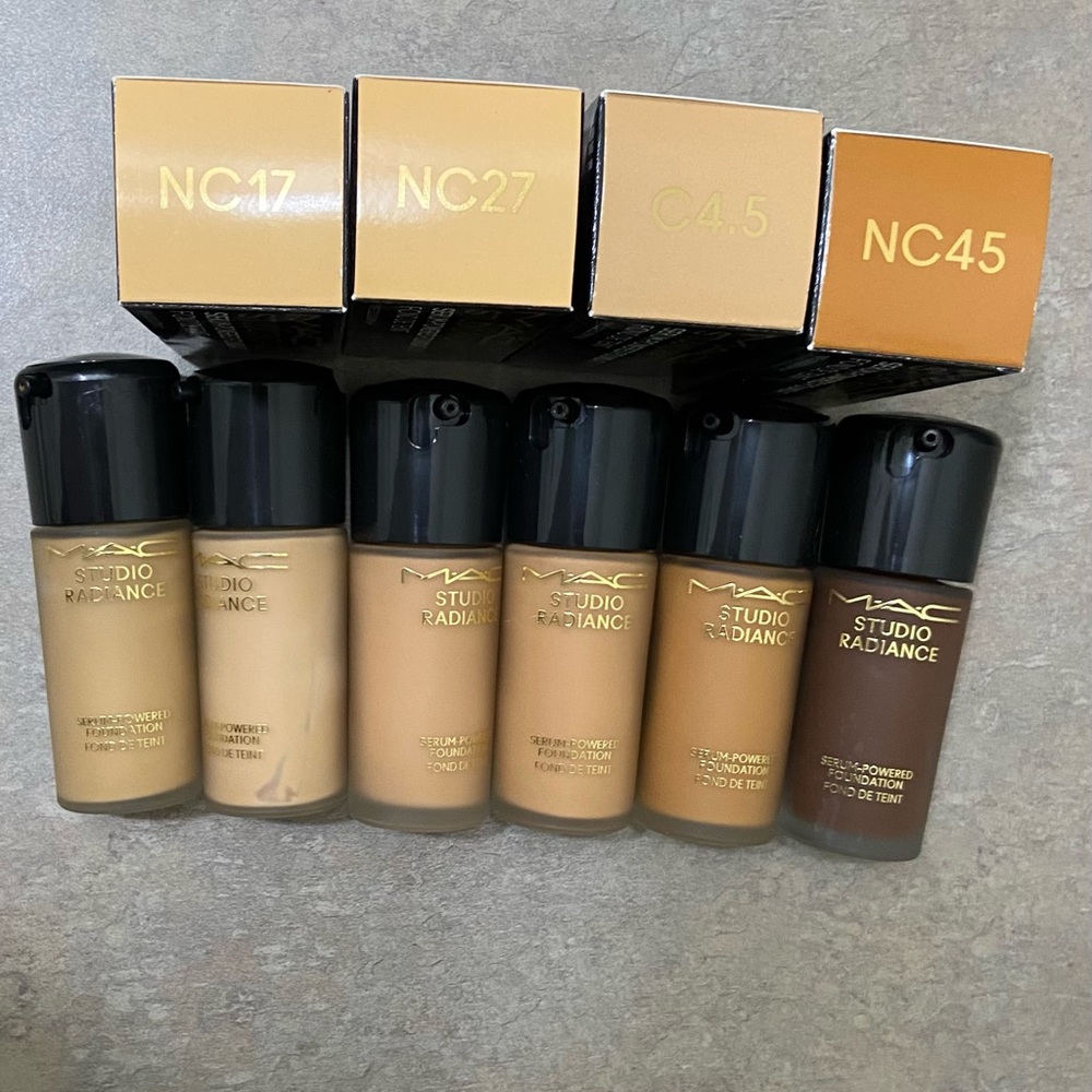 MAC Cosmetics Studio Radiance Foundation Set - Medium/Dark